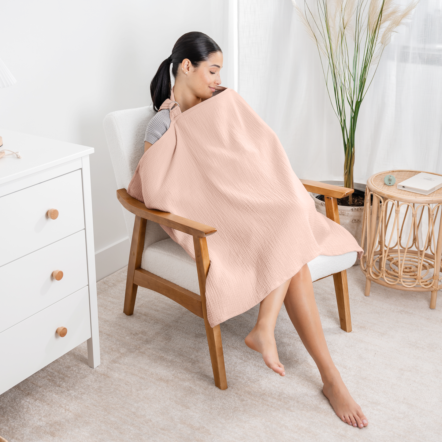 Muslin Nursing Cover in Blush